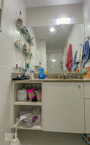 Apartamento à venda com 181m², 3 quartos e 2 vagasBanheiro da Suíte