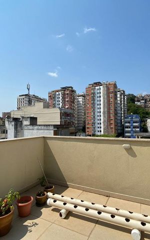 Apartamento à venda com 181m², 3 quartos e 2 vagasVaranda do Segundo Andar
