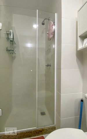 Apartamento à venda com 181m², 3 quartos e 2 vagasBanheiro da Suíte