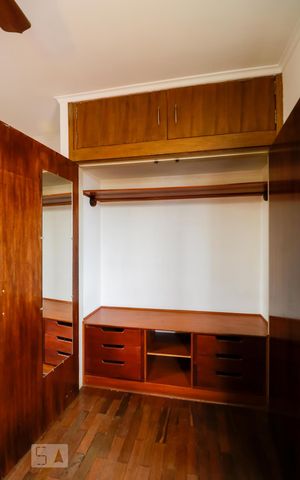 Apartamento à venda com 60m², 2 quartos e 1 vagaQuarto 01 - Armário