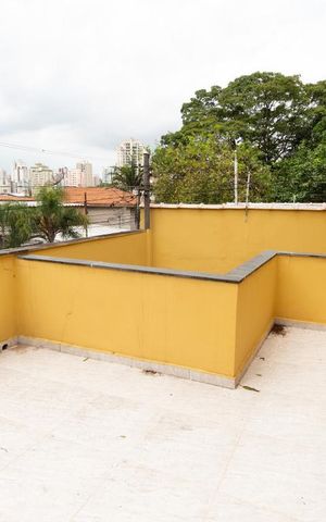 Casa à venda com 150m², 3 quartos e 2 vagas Casa à venda com 150m², 3 quartos e 2 vagasQuintal