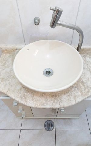 Casa à venda com 150m², 3 quartos e 2 vagas Casa à venda com 150m², 3 quartos e 2 vagasLavabo