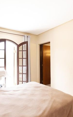 Casa à venda com 150m², 3 quartos e 2 vagas Casa à venda com 150m², 3 quartos e 2 vagasQuarto