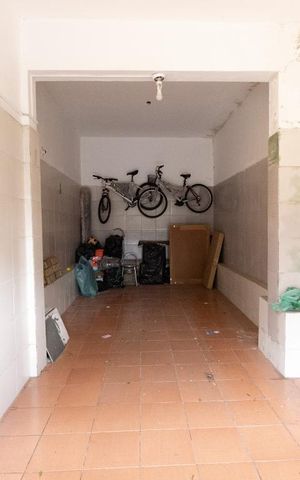 Casa à venda com 150m², 3 quartos e 2 vagas Casa à venda com 150m², 3 quartos e 2 vagasGaragem