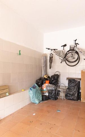 Casa à venda com 150m², 3 quartos e 2 vagas Casa à venda com 150m², 3 quartos e 2 vagasGaragem