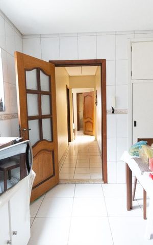 Casa à venda com 150m², 3 quartos e 2 vagas Casa à venda com 150m², 3 quartos e 2 vagasCozinha