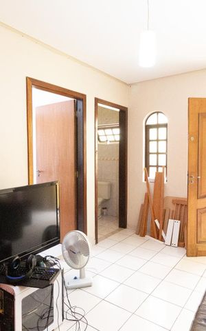 Casa à venda com 150m², 3 quartos e 2 vagas Casa à venda com 150m², 3 quartos e 2 vagasDetalhe Sala