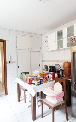 Casa à venda com 150m², 3 quartos e 2 vagas Casa à venda com 150m², 3 quartos e 2 vagasCozinha