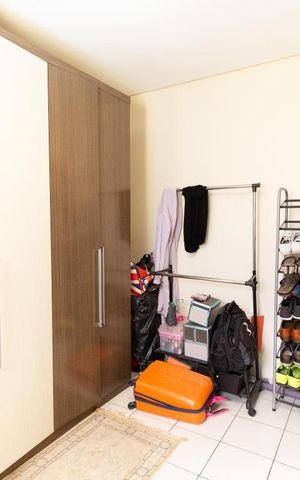 Casa à venda com 150m², 3 quartos e 2 vagas Casa à venda com 150m², 3 quartos e 2 vagasQuarto