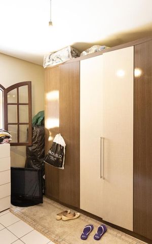 Casa à venda com 150m², 3 quartos e 2 vagas Casa à venda com 150m², 3 quartos e 2 vagasQuarto