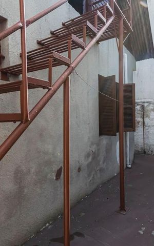 Casa à venda com 220m², 3 quartos e 2 vagasQuintal