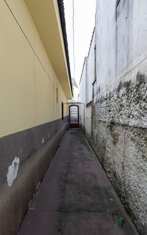 Casa à venda com 220m², 3 quartos e 2 vagasQuintal