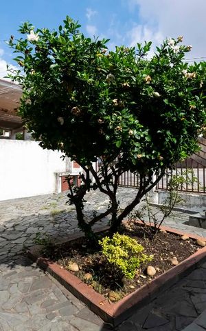 Casa à venda com 220m², 3 quartos e 2 vagasGaragem