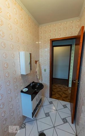 Casa à venda com 220m², 3 quartos e 2 vagasLavabo