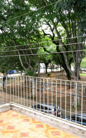 Casa à venda com 210m², 5 quartos e 2 vagas Casa à venda com 210m², 5 quartos e 2 vagasVaranda