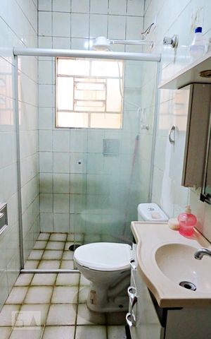 Casa à venda com 210m², 5 quartos e 2 vagas Casa à venda com 210m², 5 quartos e 2 vagasBanheiro 1