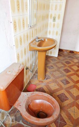 Casa à venda com 210m², 5 quartos e 2 vagas Casa à venda com 210m², 5 quartos e 2 vagasBanheiro 3