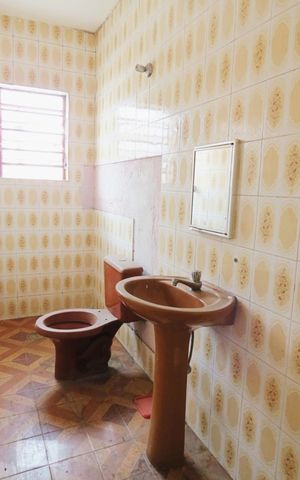 Casa à venda com 210m², 5 quartos e 2 vagas Casa à venda com 210m², 5 quartos e 2 vagasBanheiro 3