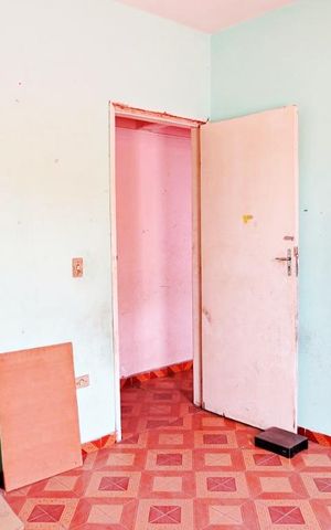 Casa à venda com 210m², 5 quartos e 2 vagas Casa à venda com 210m², 5 quartos e 2 vagasQuarto 5