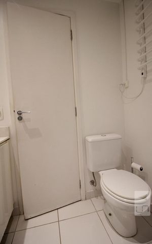 Apartamento à venda com 75m², 2 quartos e 2 vagasBanheiro da suíte 1