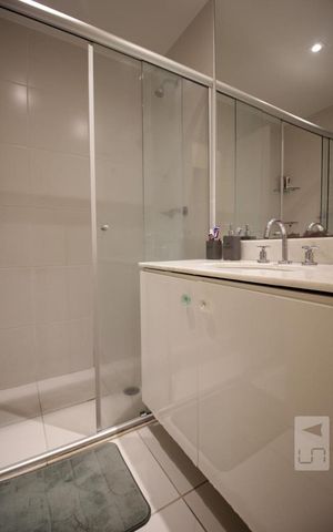 Apartamento à venda com 75m², 2 quartos e 2 vagasBanheiro da suíte 1