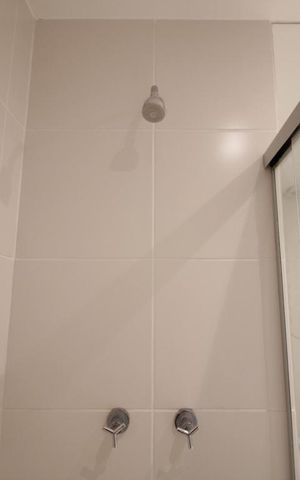 Apartamento à venda com 75m², 2 quartos e 2 vagasChuveiro