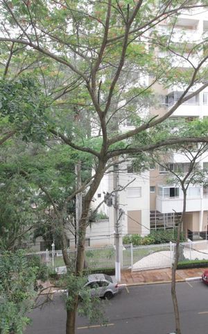 Apartamento à venda com 75m², 2 quartos e 2 vagasVista da suíte 1