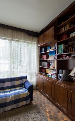 Casa à venda com 290m², 3 quartos e 5 vagas Casa à venda com 290m², 3 quartos e 5 vagasSala