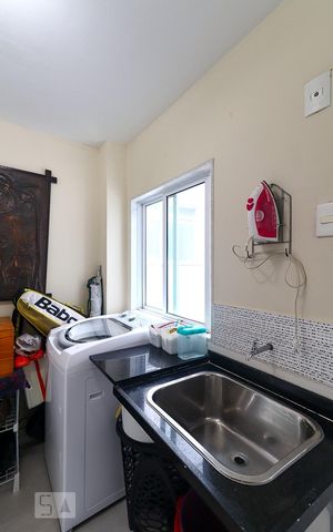 Apartamento à venda com 300m², 3 quartos e 2 vagas Apartamento à venda com 300m², 3 quartos e 2 vagasÁrea de Serviço