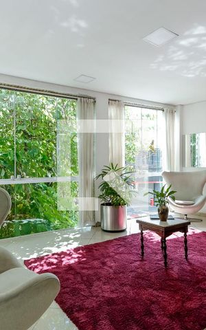 Casa à venda com 480m², 4 quartos e sem vaga Casa à venda com 480m², 4 quartos e sem vagaSala 1
