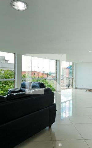 Casa à venda com 480m², 4 quartos e sem vaga Casa à venda com 480m², 4 quartos e sem vagaSala 3