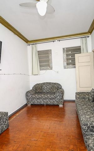 Casa à venda com 700m², 15 quartos e 1 vaga Casa à venda com 700m², 15 quartos e 1 vagaSala