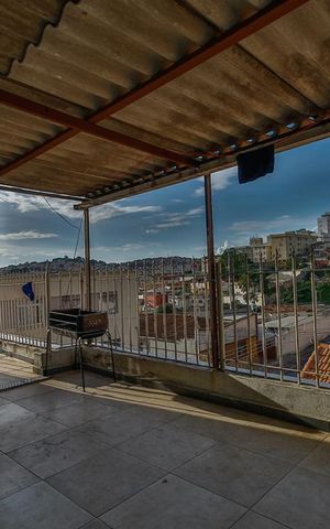 Casa à venda com 700m², 15 quartos e 1 vaga Casa à venda com 700m², 15 quartos e 1 vagaVaranda Superior