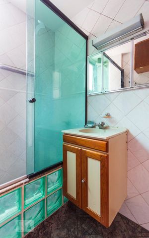 Apartamento à venda com 70m², 2 quartos e 2 vagasBanheiro Social