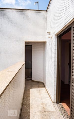 Apartamento à venda com 330m², 4 quartos e 4 vagas Apartamento à venda com 330m², 4 quartos e 4 vagasCobertura - Varanda