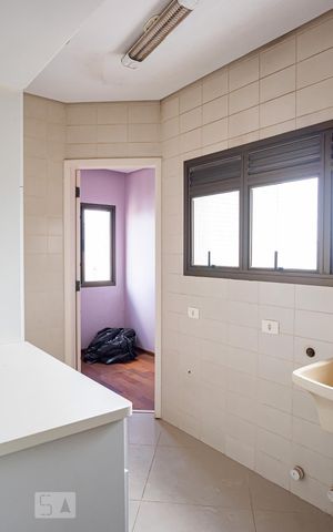 Apartamento à venda com 330m², 4 quartos e 4 vagas Apartamento à venda com 330m², 4 quartos e 4 vagasÁrea de Serviço