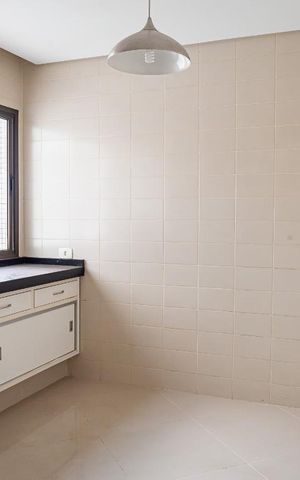 Apartamento à venda com 330m², 4 quartos e 4 vagas Apartamento à venda com 330m², 4 quartos e 4 vagasCozinha