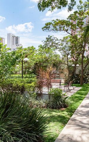Apartamento à venda com 330m², 4 quartos e 4 vagas Apartamento à venda com 330m², 4 quartos e 4 vagasÁrea comum
