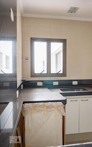 Apartamento à venda com 330m², 4 quartos e 4 vagas Apartamento à venda com 330m², 4 quartos e 4 vagasCozinha