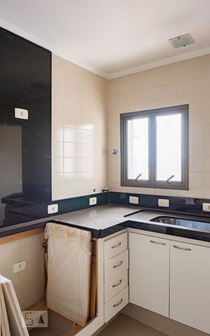 Apartamento à venda com 330m², 4 quartos e 4 vagas Apartamento à venda com 330m², 4 quartos e 4 vagasCozinha