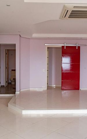 Apartamento à venda com 330m², 4 quartos e 4 vagas Apartamento à venda com 330m², 4 quartos e 4 vagasSala