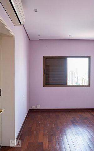Apartamento à venda com 330m², 4 quartos e 4 vagas Apartamento à venda com 330m², 4 quartos e 4 vagasSuíte 3