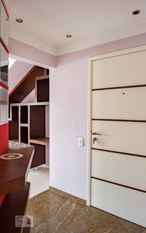 Apartamento à venda com 330m², 4 quartos e 4 vagas Apartamento à venda com 330m², 4 quartos e 4 vagasHall entrada