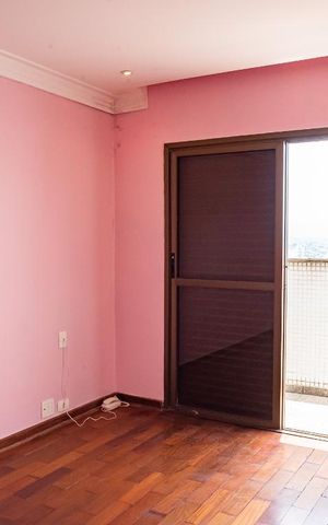 Apartamento à venda com 330m², 4 quartos e 4 vagas Apartamento à venda com 330m², 4 quartos e 4 vagasCobertura - Suíte 4