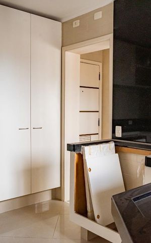 Apartamento à venda com 330m², 4 quartos e 4 vagas Apartamento à venda com 330m², 4 quartos e 4 vagasCozinha