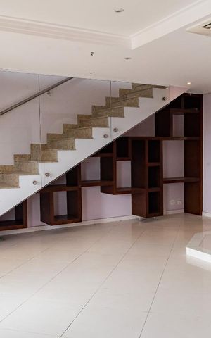 Apartamento à venda com 330m², 4 quartos e 4 vagas Apartamento à venda com 330m², 4 quartos e 4 vagasSala
