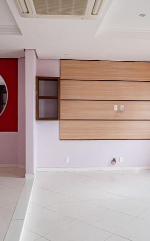 Apartamento à venda com 330m², 4 quartos e 4 vagas Apartamento à venda com 330m², 4 quartos e 4 vagasSala