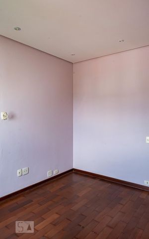Apartamento à venda com 330m², 4 quartos e 4 vagas Apartamento à venda com 330m², 4 quartos e 4 vagasSuíte 3