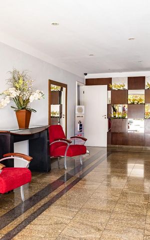 Apartamento à venda com 330m², 4 quartos e 4 vagas Apartamento à venda com 330m², 4 quartos e 4 vagasHall social