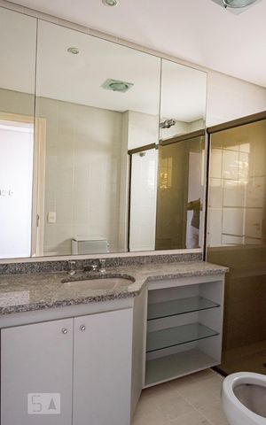 Apartamento à venda com 330m², 4 quartos e 4 vagas Apartamento à venda com 330m², 4 quartos e 4 vagasBanheiro 3 - Suíte
